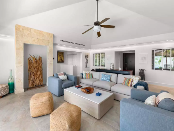 Experience Luxury Five Bedroom Retreat - Your Bohemian Escape in Nassau